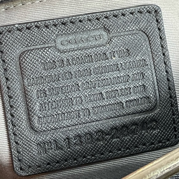 Coach Madison Saffiano East/West Bond Tote black leather bag - Picture 9 of 13